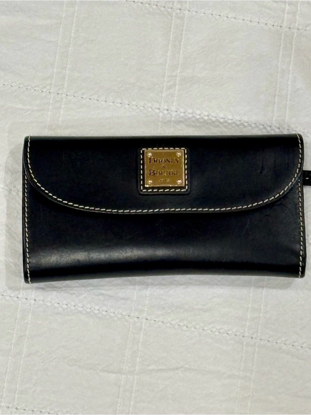 Dooney & Bourke Black Leather Wallet with Gold Logo Plate